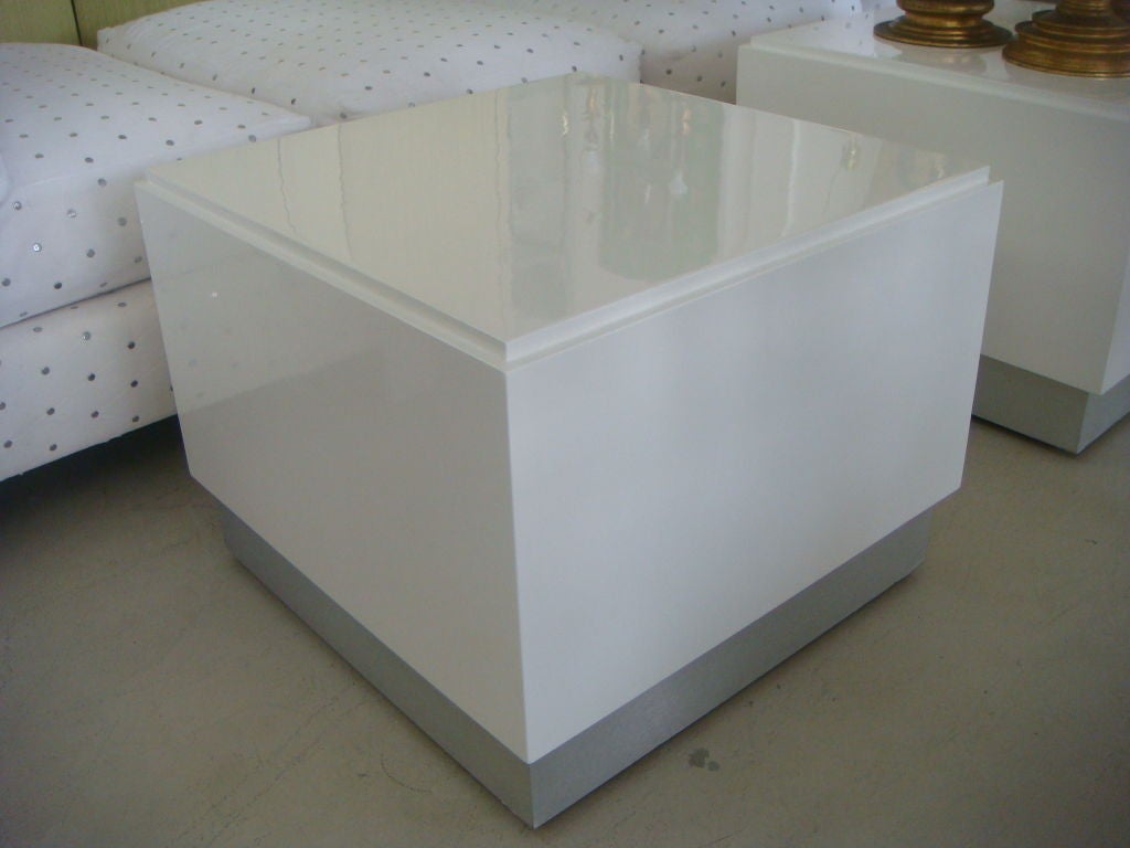 Pair Lacquered Cubes