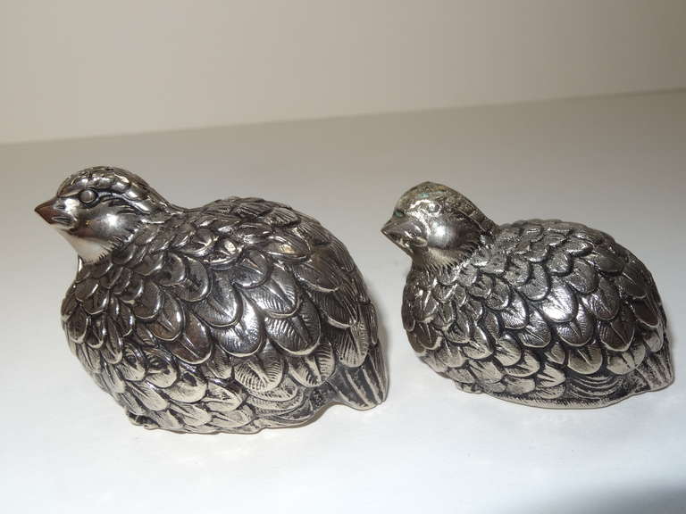 Pair of Gucci Salt and Pepper Shakers In Good Condition In North Miami, FL