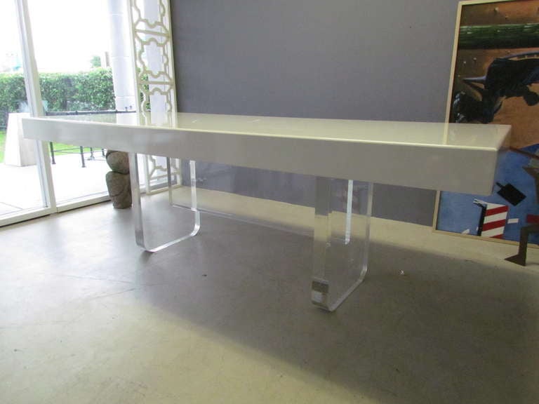 Gary Gutterman Lucite-Schreibtisch