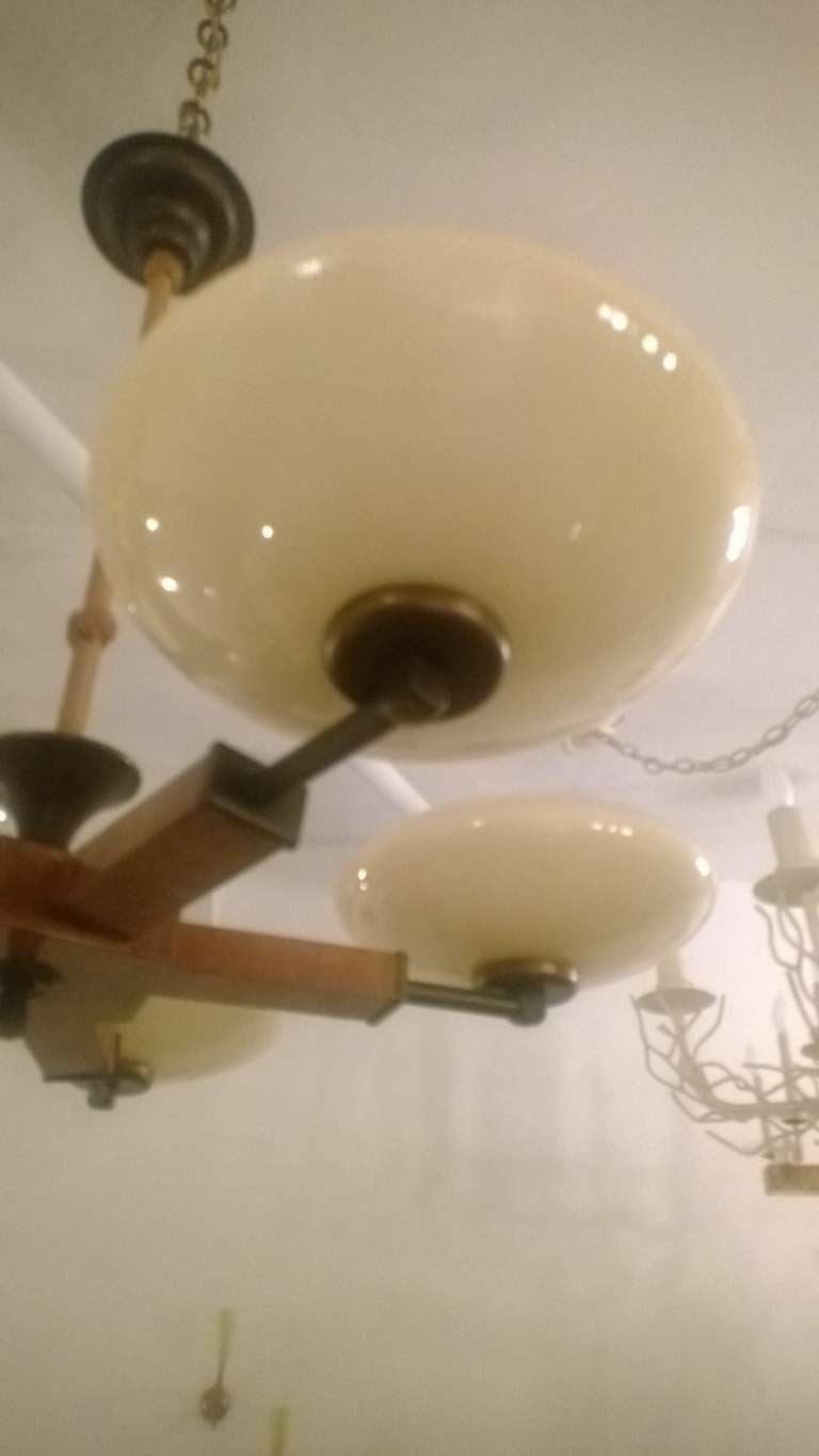 Österreichischer Deko-Kronleuchter im Zustand „Hervorragend“ in New York, NY