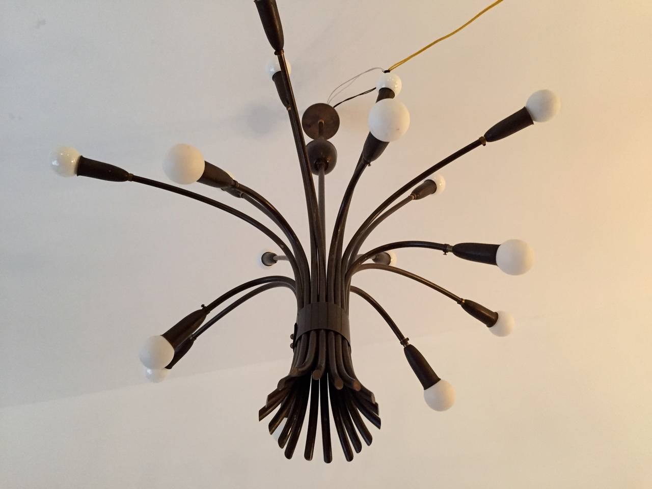 Italian 1950s Bouquet Sputnik by Lumi In Excellent Condition For Sale In New York, NY