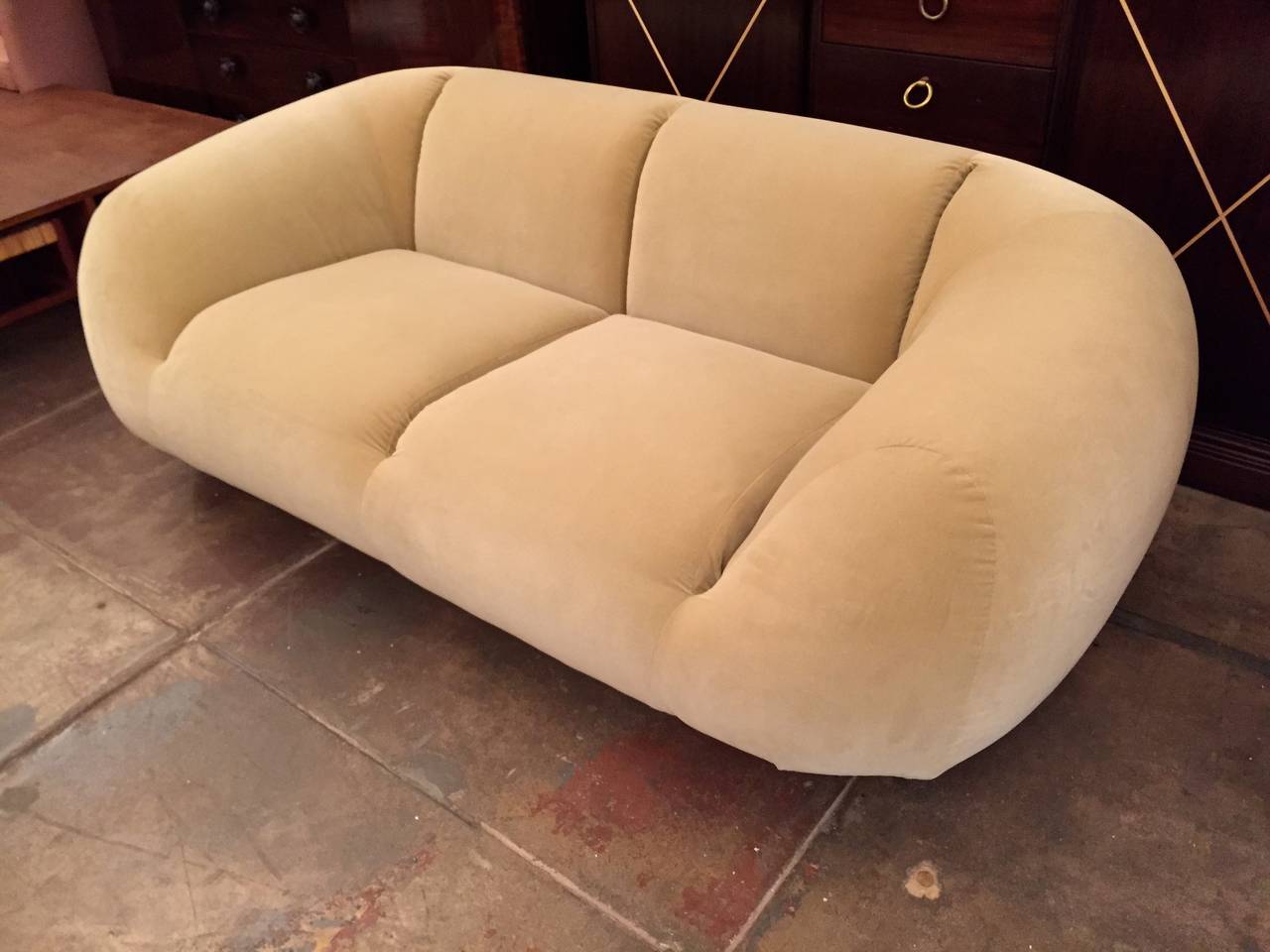 steve chase sofa