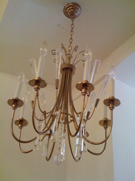 Ottone Un lampadario Regency americano degli anni '50 in vendita