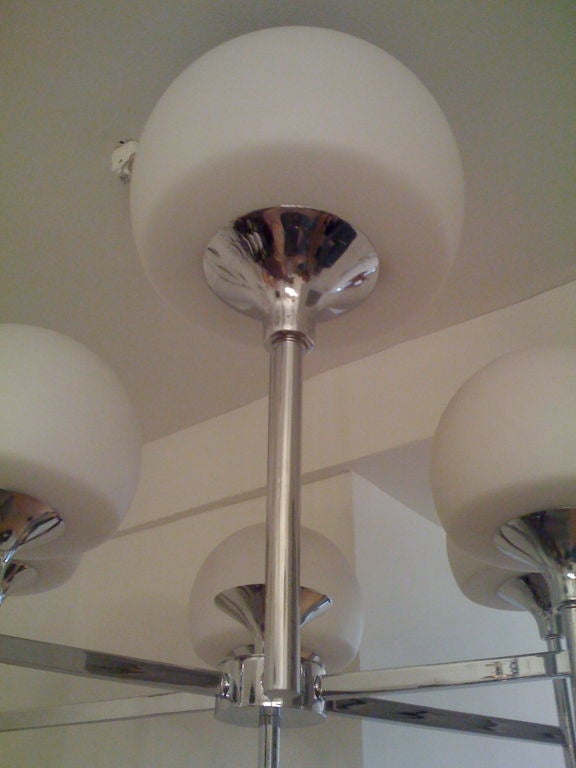 Reggiani Italian Chandelier In Excellent Condition For Sale In New York, NY