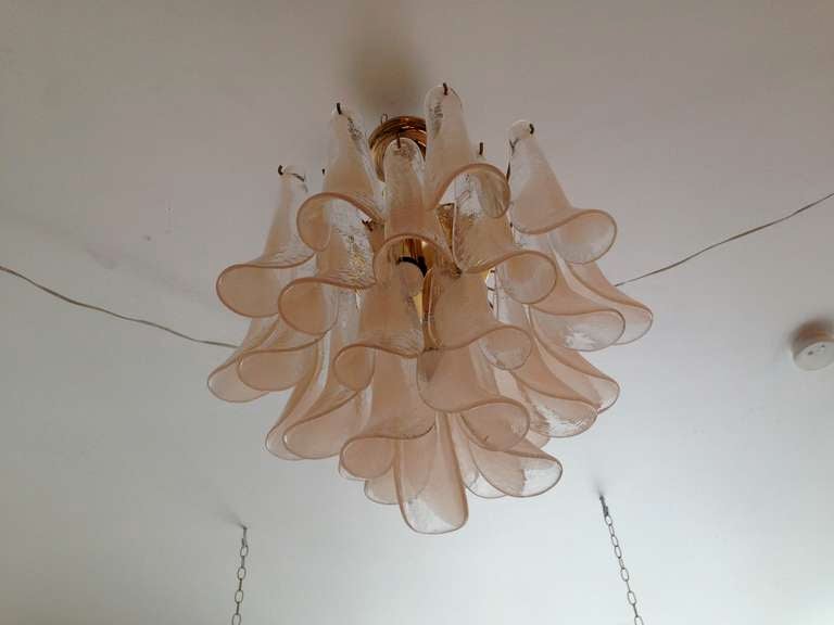 70's Murano Petal Chandelier In Excellent Condition In New York, NY