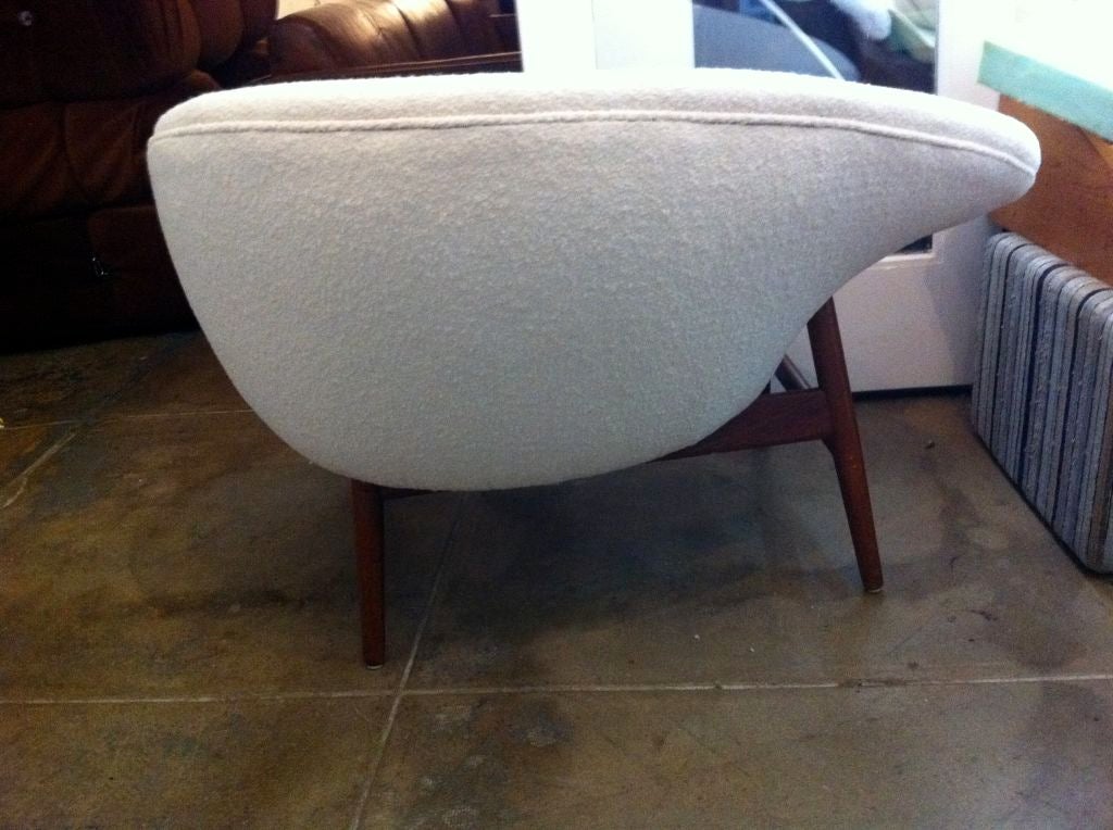 fried egg lounge chair