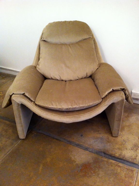Italian One Saporiti Lounge Chair with Ottoman