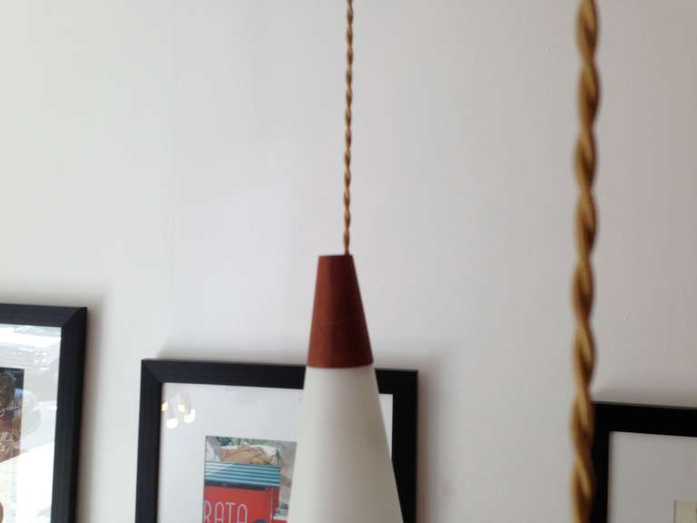 Lampe à suspension hollandaise des années 1950 Excellent état - En vente à New York, NY