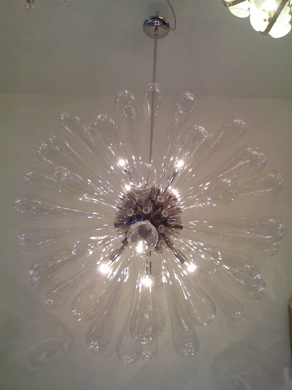 Italiano Grande lampadario in vetro soffiato di Murano in vendita
