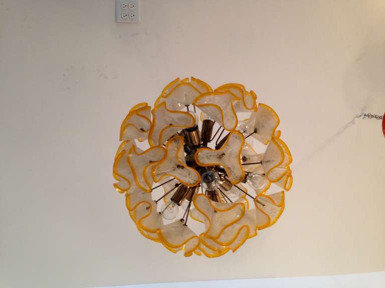 French 1960s Floral Bouquet Chandelier In Excellent Condition For Sale In New York, NY