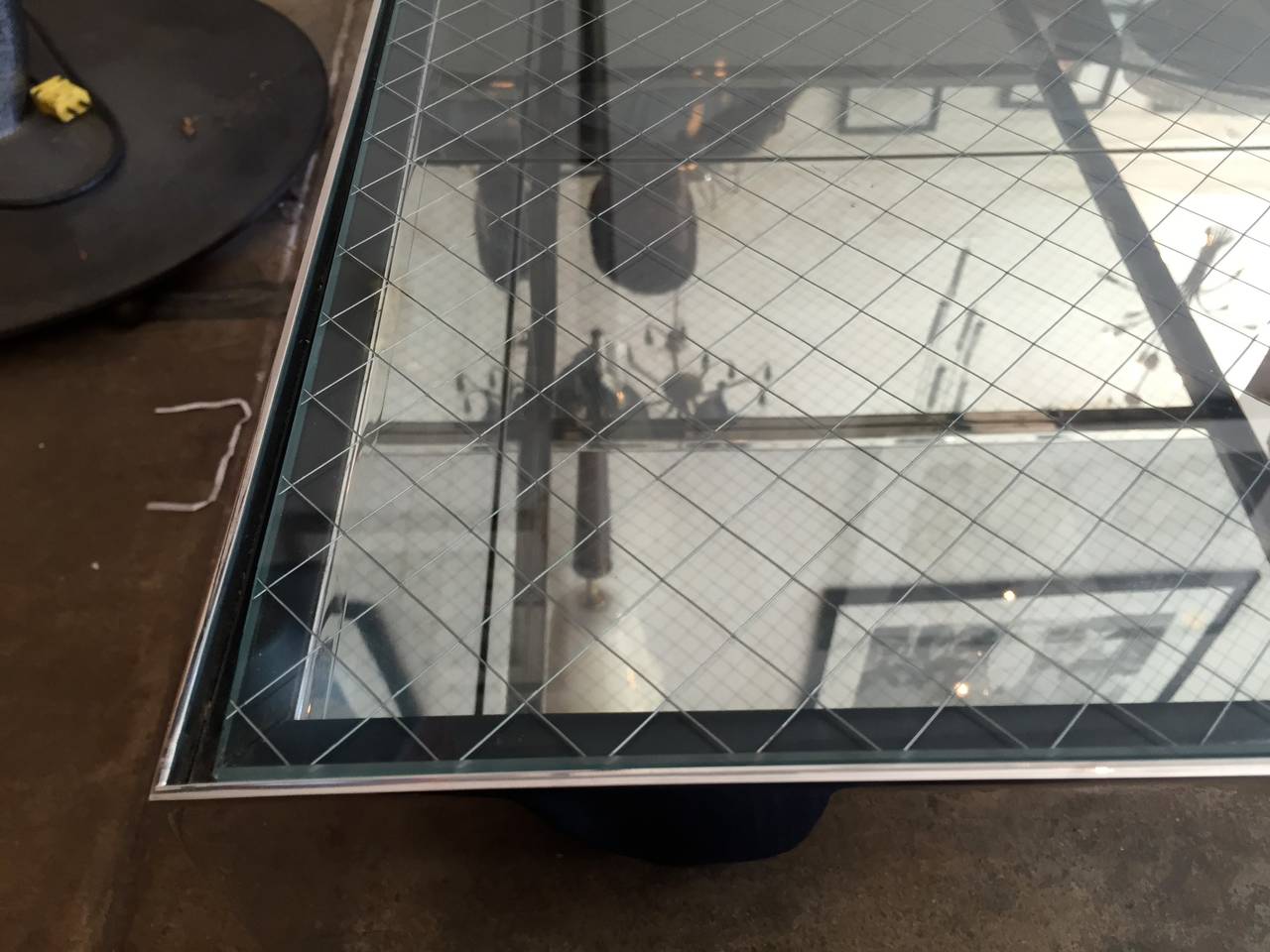 Joe D'urso Knoll 1980s Glass Steel Past Modern American Table In Excellent Condition In New York, NY
