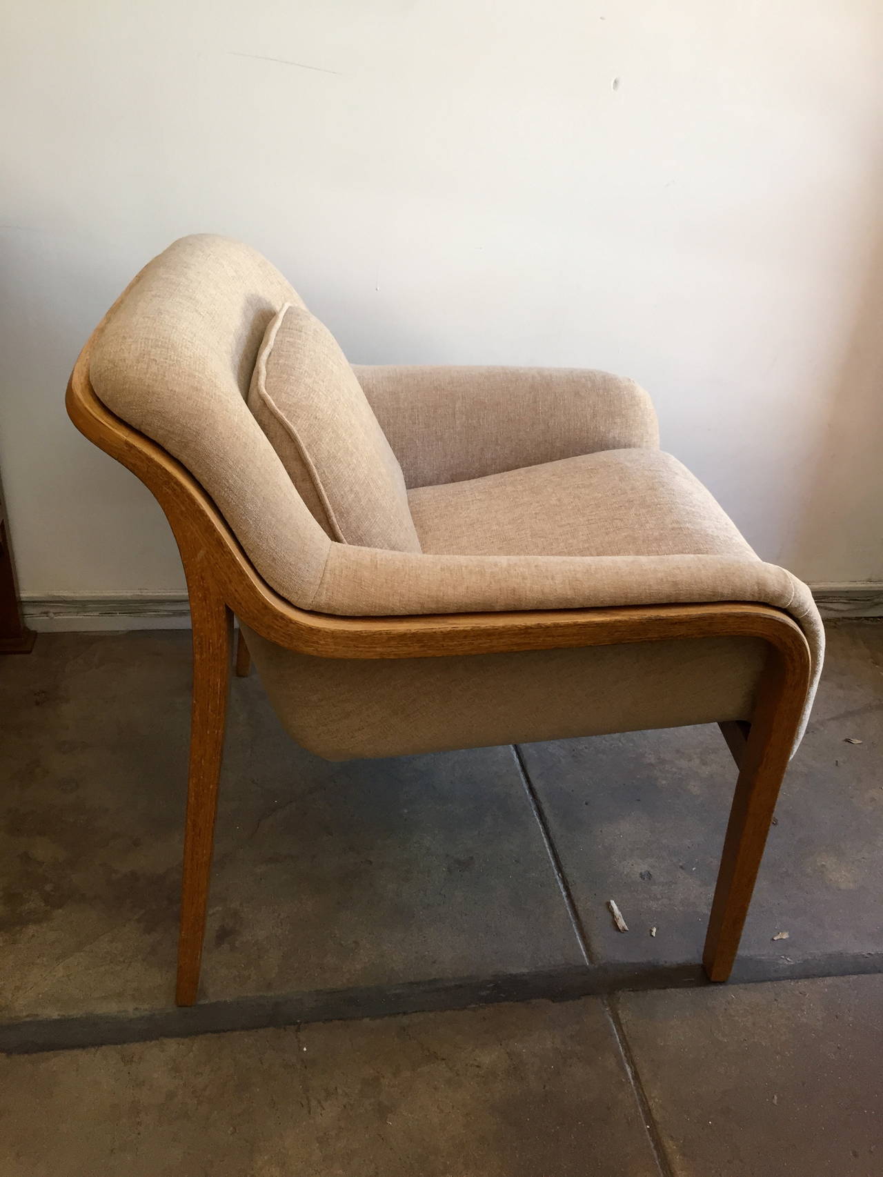 American Pair of Knoll Lounge Chairs