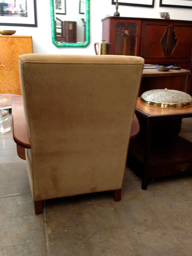Pair of French Art Deco Club Chairs In Excellent Condition In New York, NY