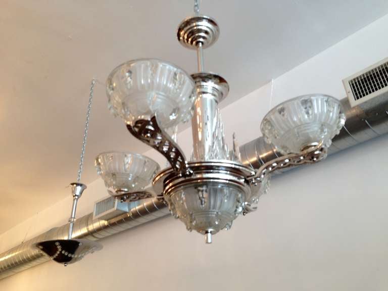 French Art Deco Chandelier In Excellent Condition In New York, NY