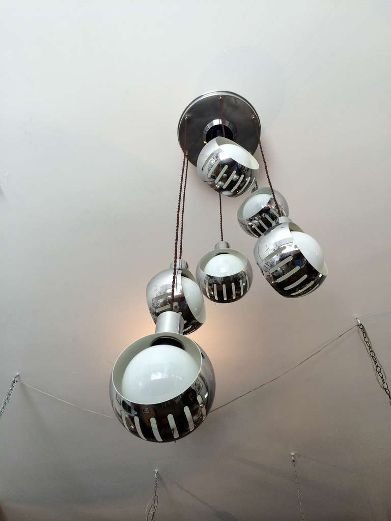 Italian 1960s Space Age Pendant In Excellent Condition For Sale In New York, NY