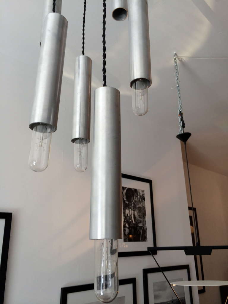 Italian 1970s Cascading Chandelier In Excellent Condition For Sale In New York, NY