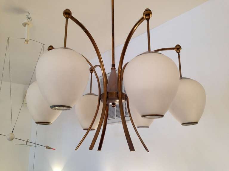 Italian 1960s Mid-Century Chandelier In Excellent Condition For Sale In New York, NY