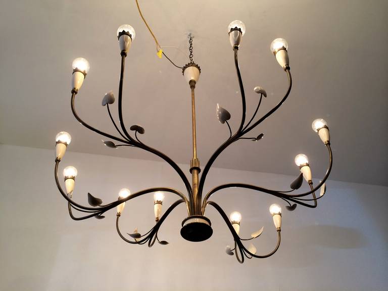 Grand Strada Milano, 1950s Chandelier In Excellent Condition In New York, NY