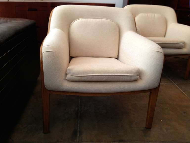 Mid-20th Century Pair of Knoll Bill Stephens Lounge Chairs