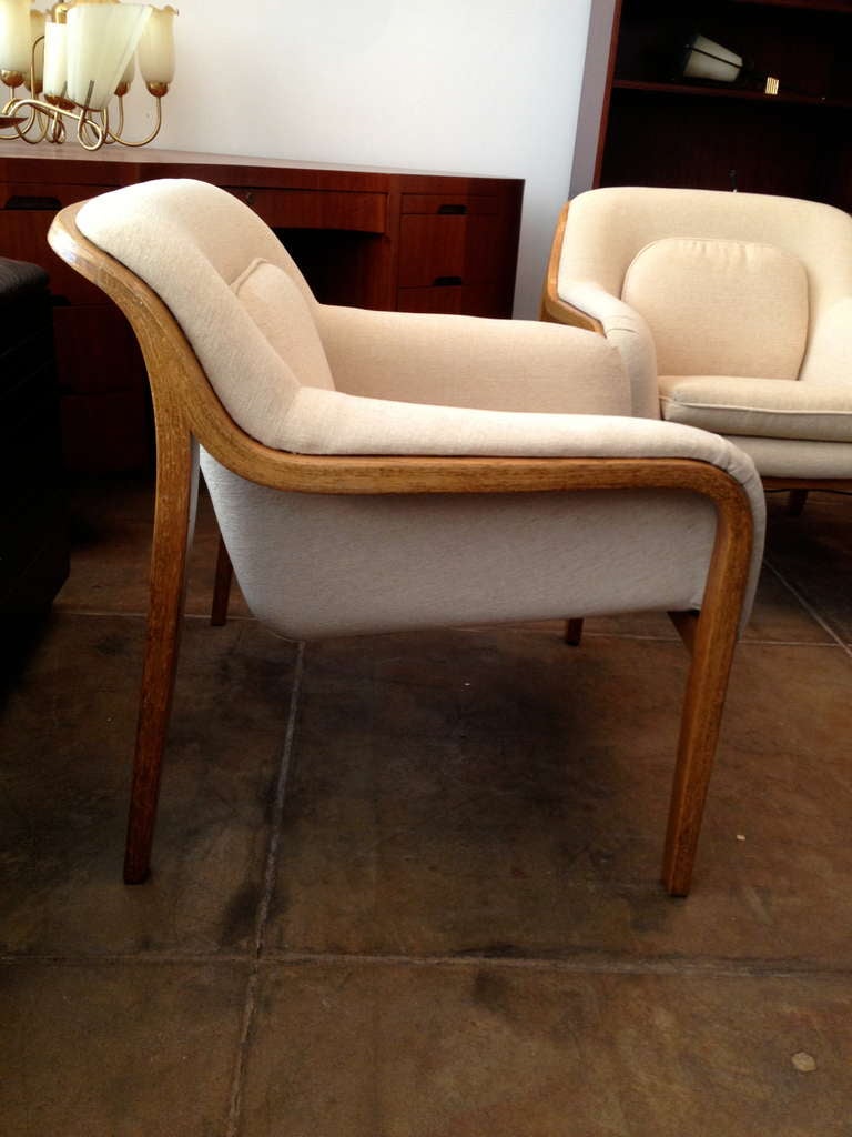 Mid-Century Modern Pair of Knoll Bill Stephens Lounge Chairs