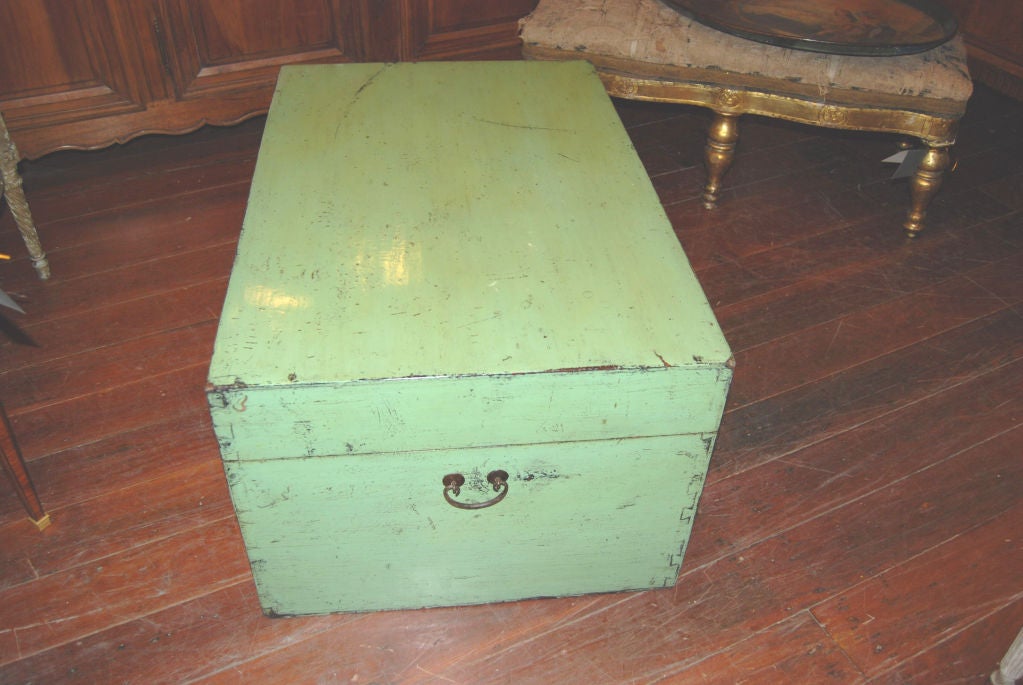 19th Century Chinese Storage Trunk In Good Condition For Sale In New Orleans, LA