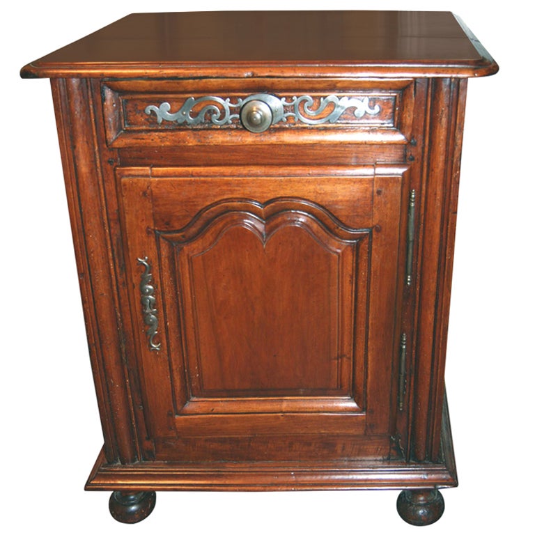 18th c. Walnut Confuitier Cabinet For Sale