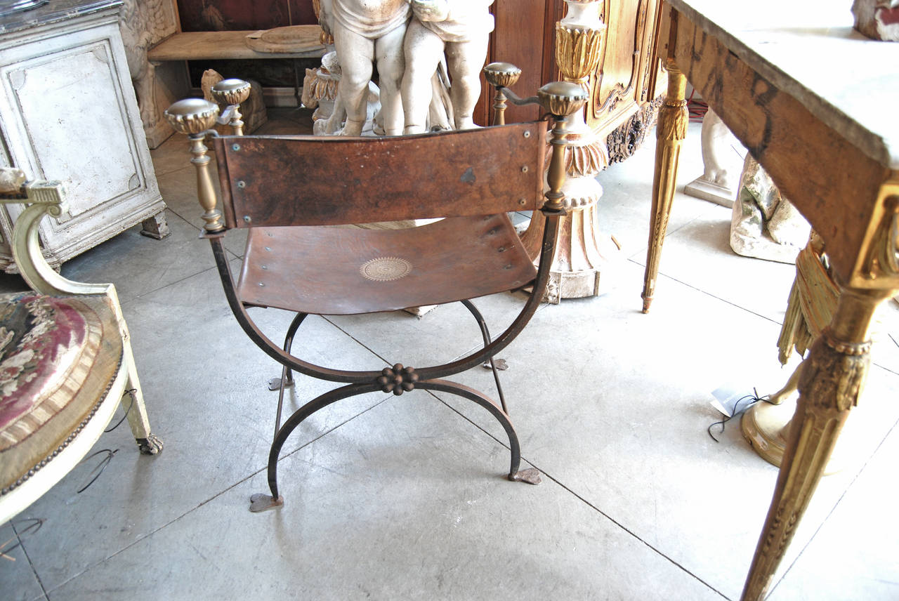 Pair of 19th Century Iron and Leather Campaign Chairs In Good Condition In New Orleans, LA