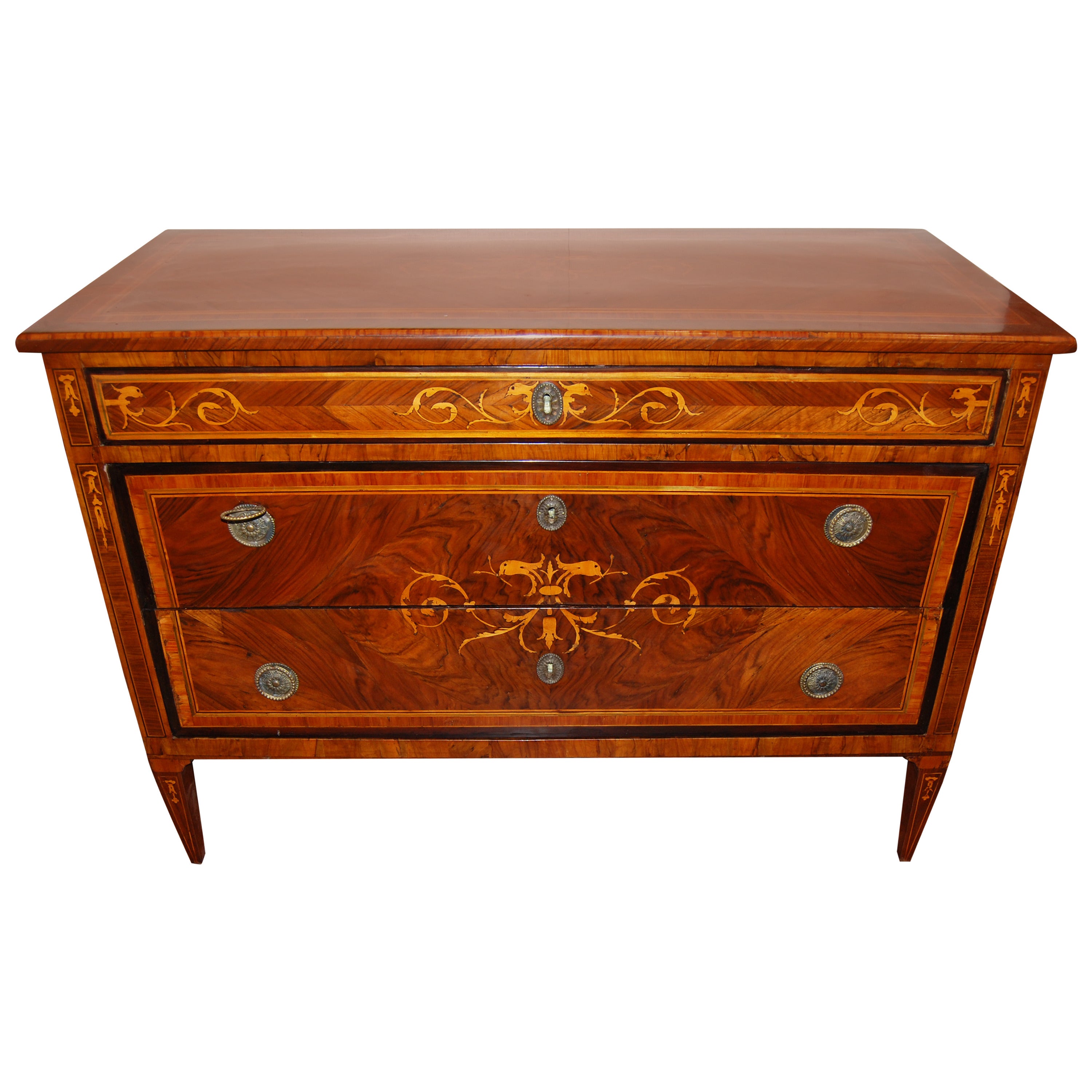 Commode en marqueterie italienne du XVIIIe siècle en vente