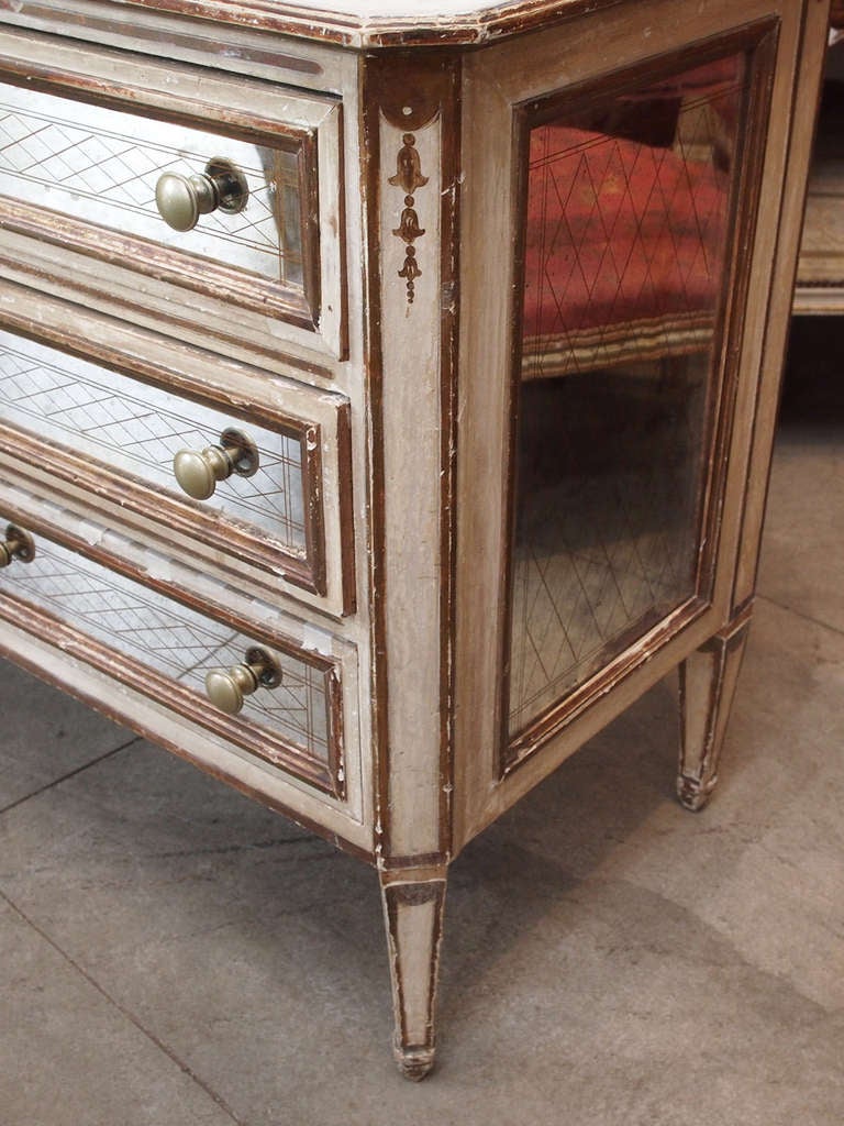Belle Epoch Mirrored Commode In Good Condition For Sale In New Orleans, LA