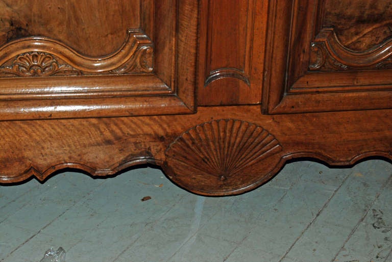 Spectacular 18th Century Walnut Armoire In Excellent Condition In New Orleans, LA