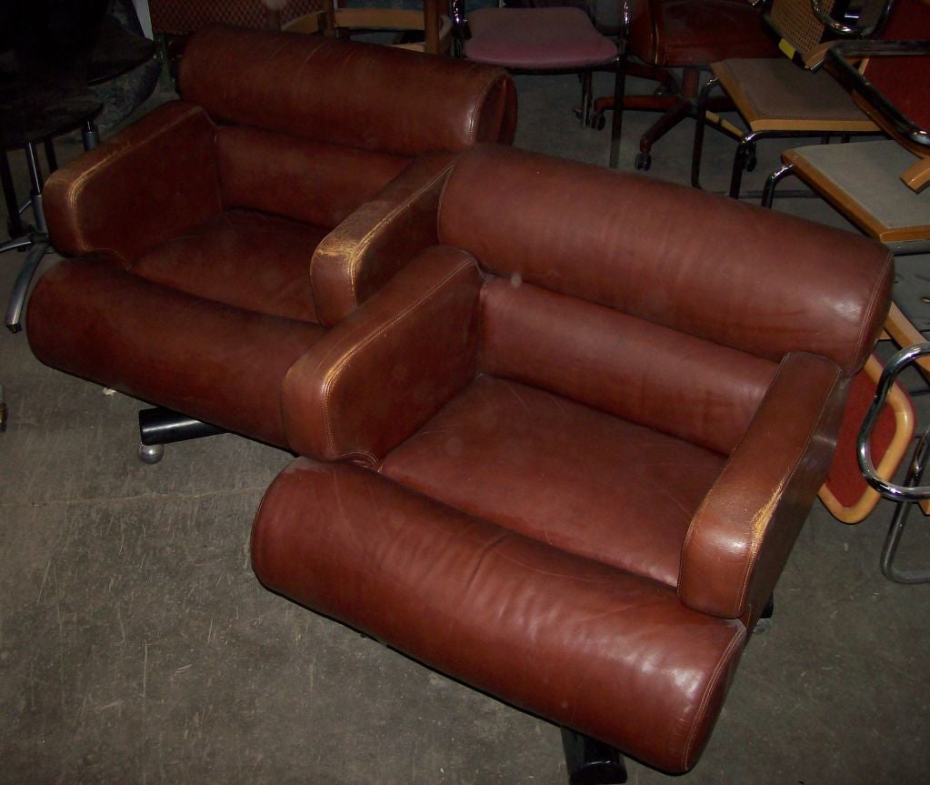 Pair of Italian Brown Leather Swivel Chairs by Joe Columbo 3