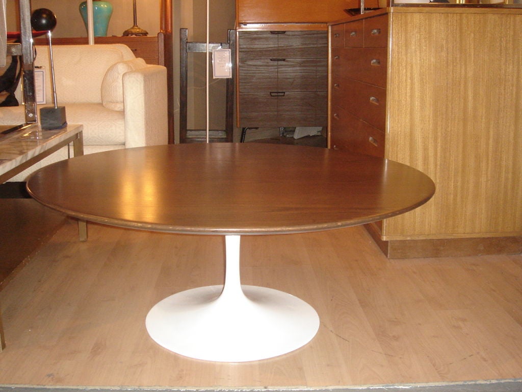 Vintage Round Tulip Coffee Table By Saarinen For Knoll At 1stdibs Vintage Round Tulip Coffee Table By Saarinen For Knoll 3