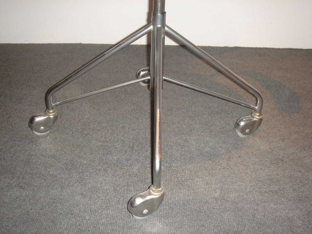 Metal Early Series 8 Desk Chair on Swivel Base by Arne Jacobsen