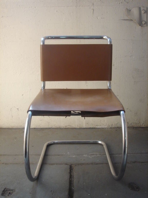 Minimalist Vintage 1970s Knoll MR Dining Chairs