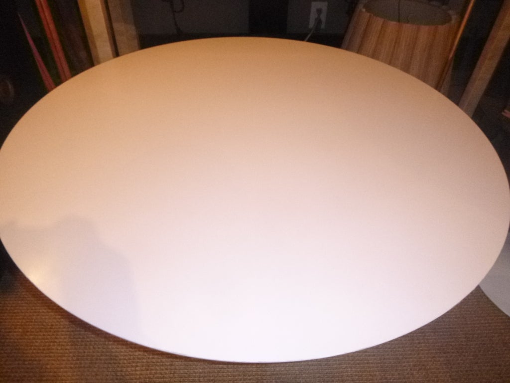 Américain Table basse ronde Tulip de Saarinen pour Knoll en vente