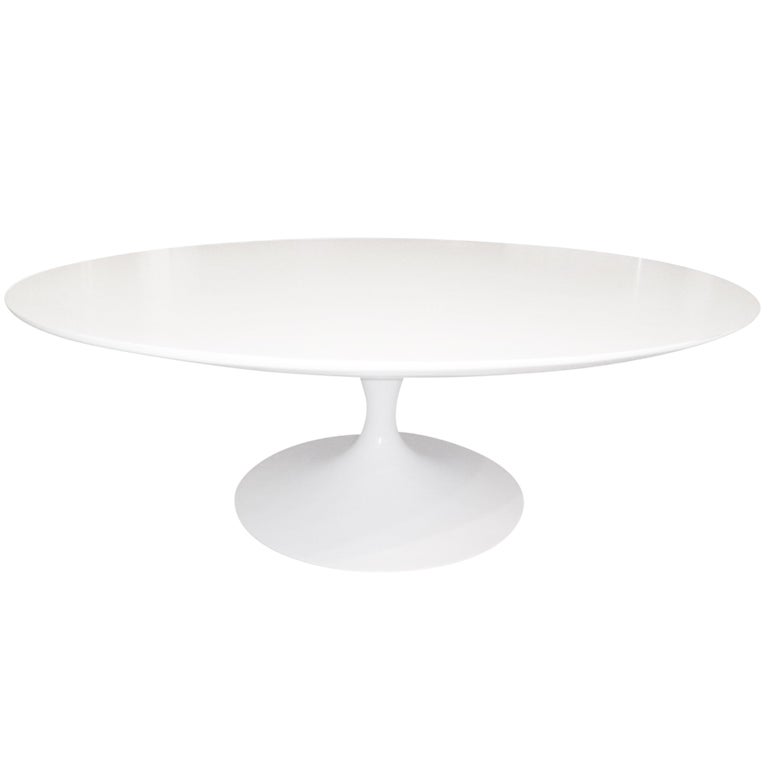 Tulip Round Coffee Table by Saarinen for Knoll For Sale