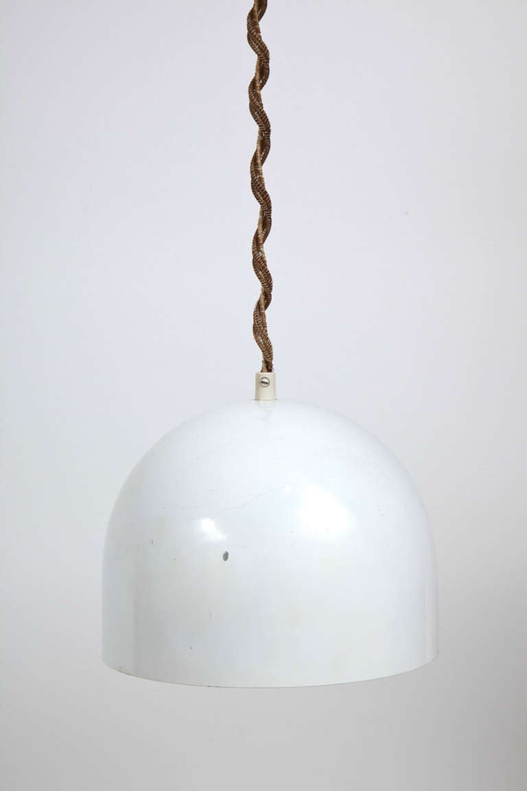 1960s Italian White Pendant Light In Excellent Condition For Sale In New York, NY