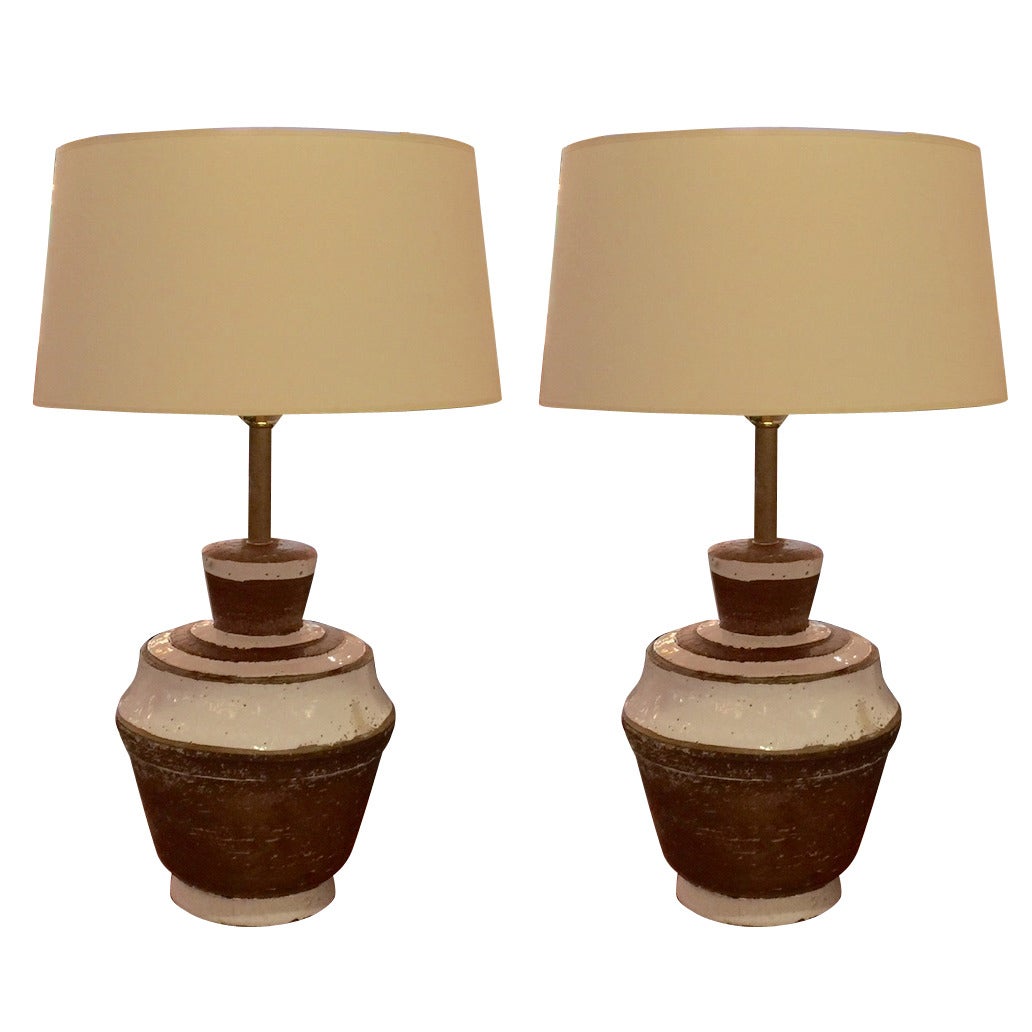 Pair of White and Tan Pottery Table Lamps by Zaccagnini for Raymor