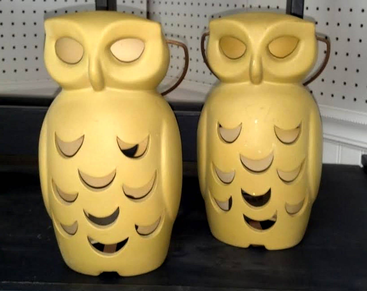 Great looking, butter yellow matte finish. These ceramic owl lanterns are so nice for use indoors or out.