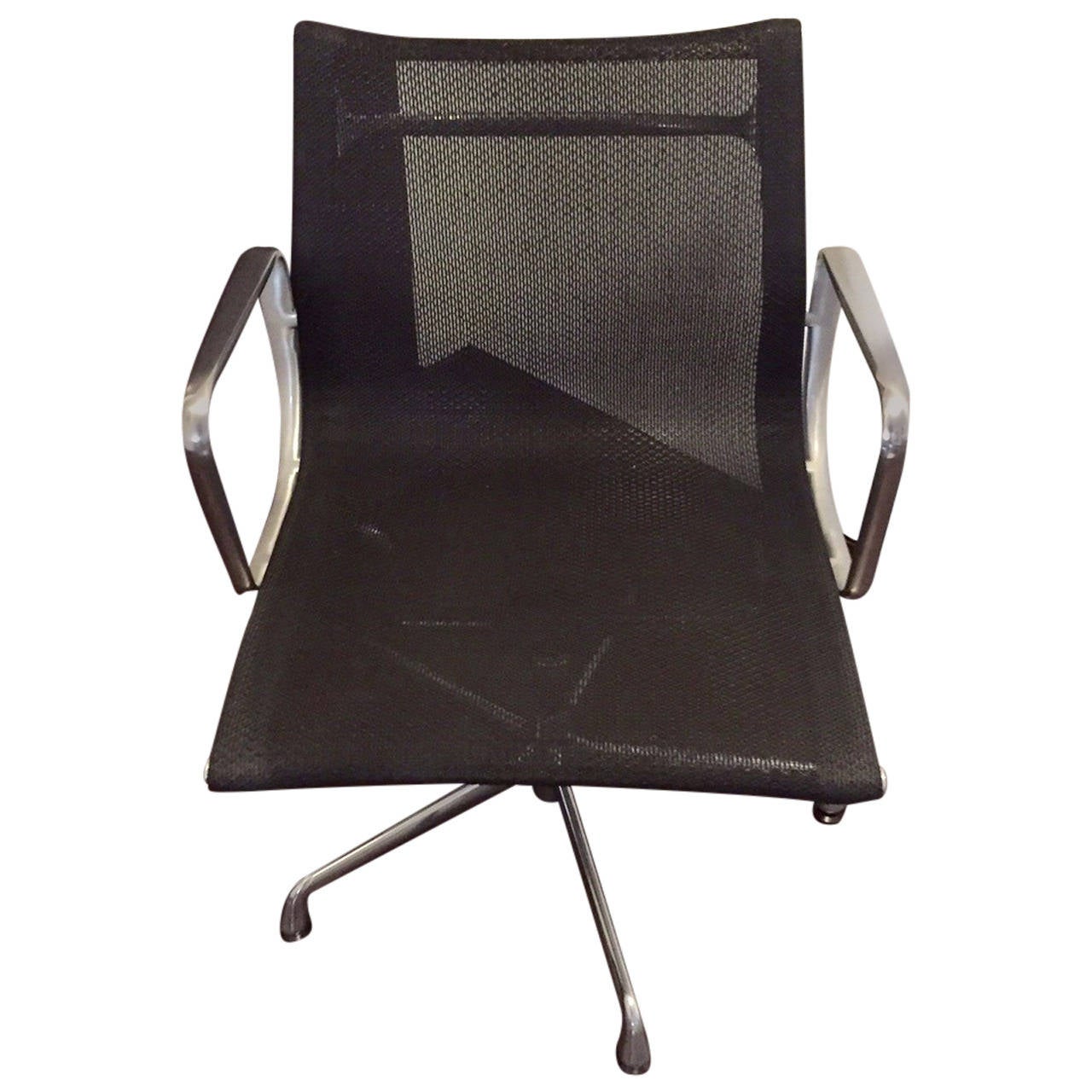 herman miller eames aluminum management chair eames aluminum group management chair by herman miller for sale at herman miller eames aluminum management chair eames aluminum group management chair by herman miller for sale at