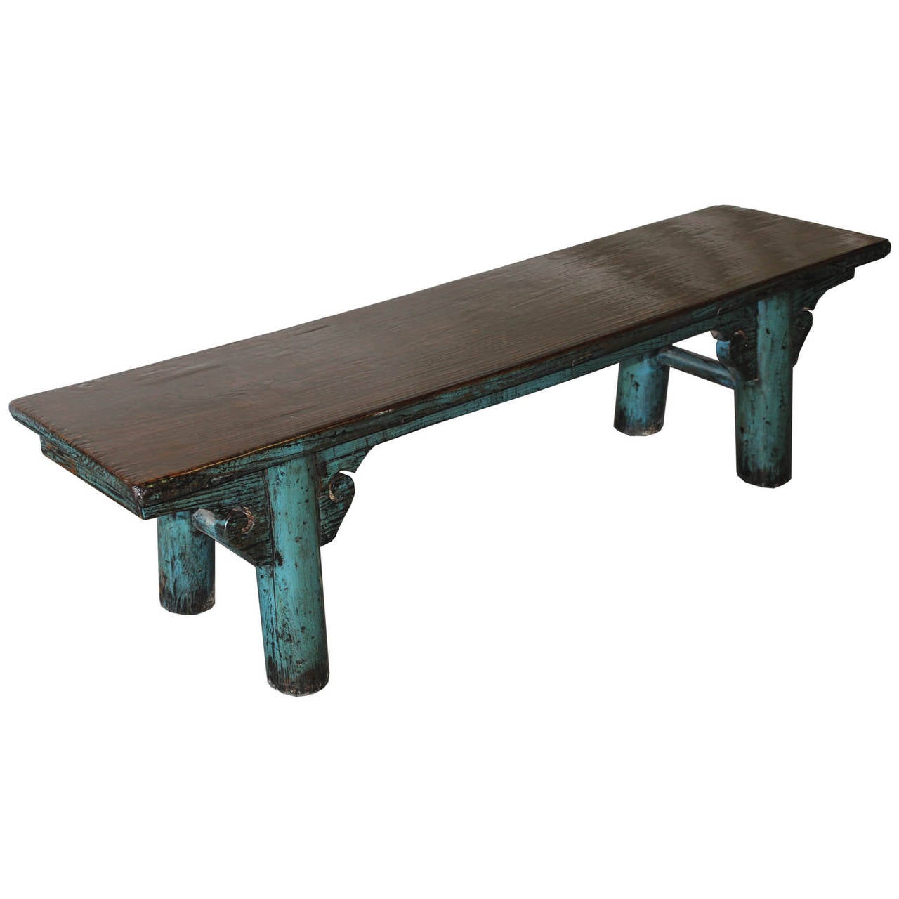 Blue lacquer bench with beautiful grained elm wood top has round legs and carved spandrels. Use in a living room for seating, at the end of a bed, or as a long coffee table. China circa 1880s.