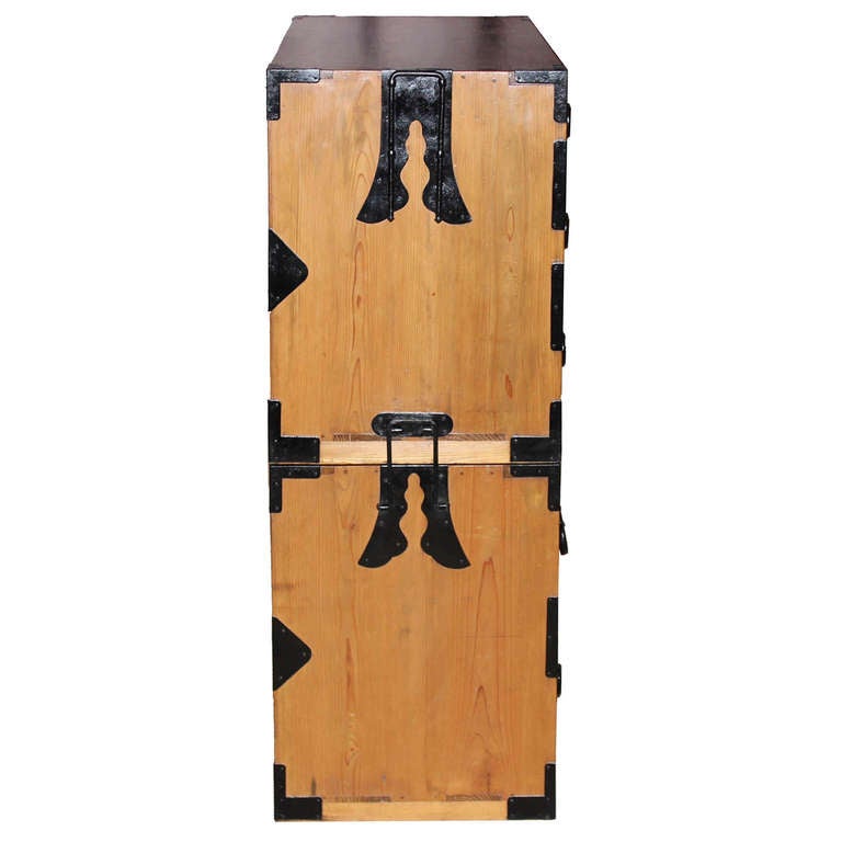 Japanese Clothing Chest 2