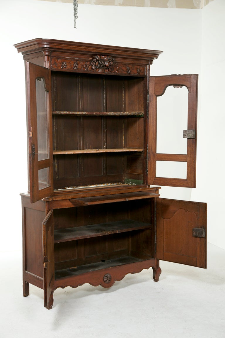 Early 19th Century French Oak Cabinet 1