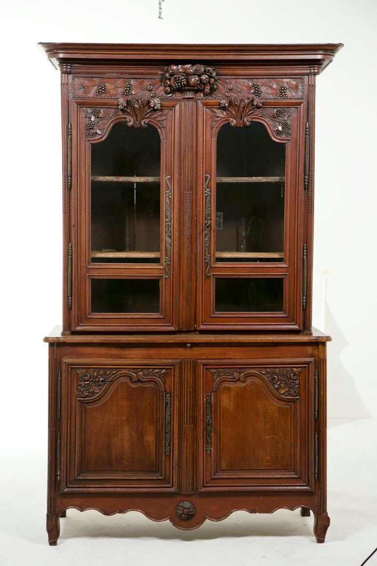 Early 19th Century French Oak Cabinet 2