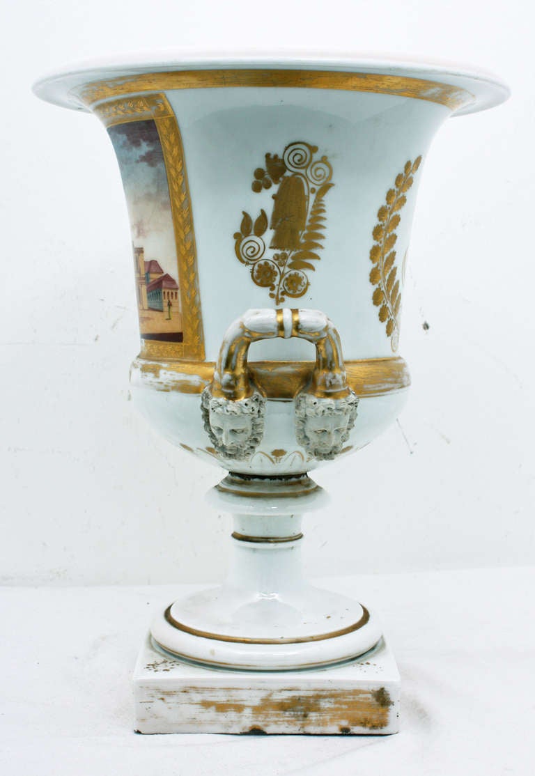 French Large Paris Porcelain Urn circa 1840 Les Invalides In Excellent Condition In San Francisco, CA