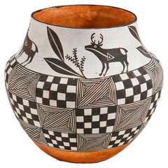 Acoma "Deer" Pot