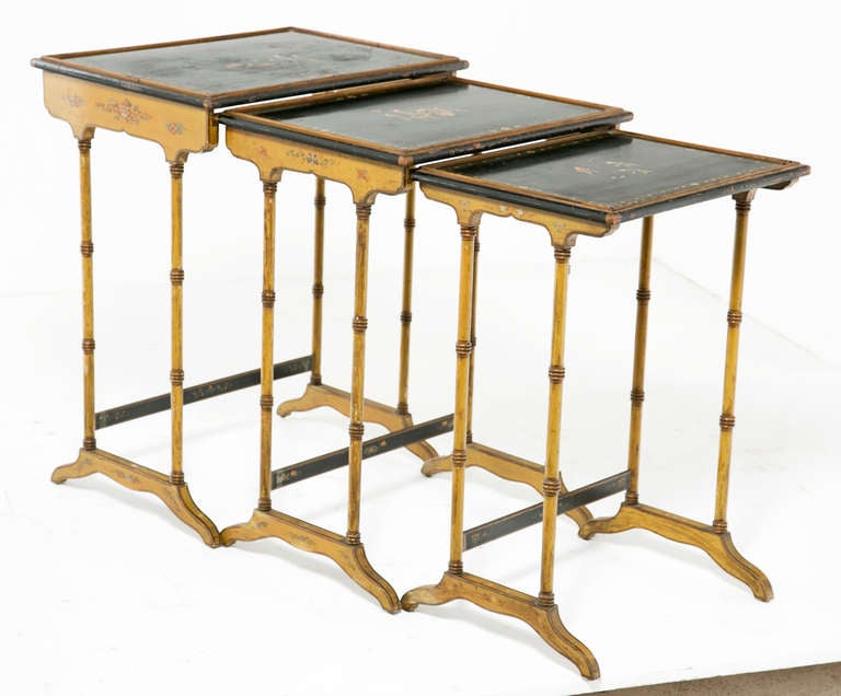Three Edwardian Chinoiserie Lacquered Nesting Tables, circa 1910 In Good Condition In San Francisco, CA
