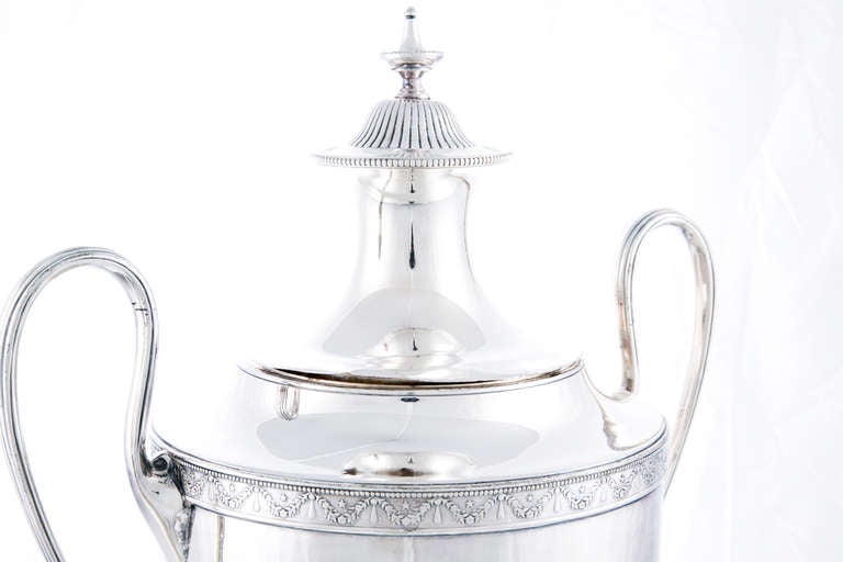 Victorian English Silver Plate Hot Water Urn In Good Condition In San Francisco, CA