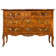 Italian Classic Walnut Commode