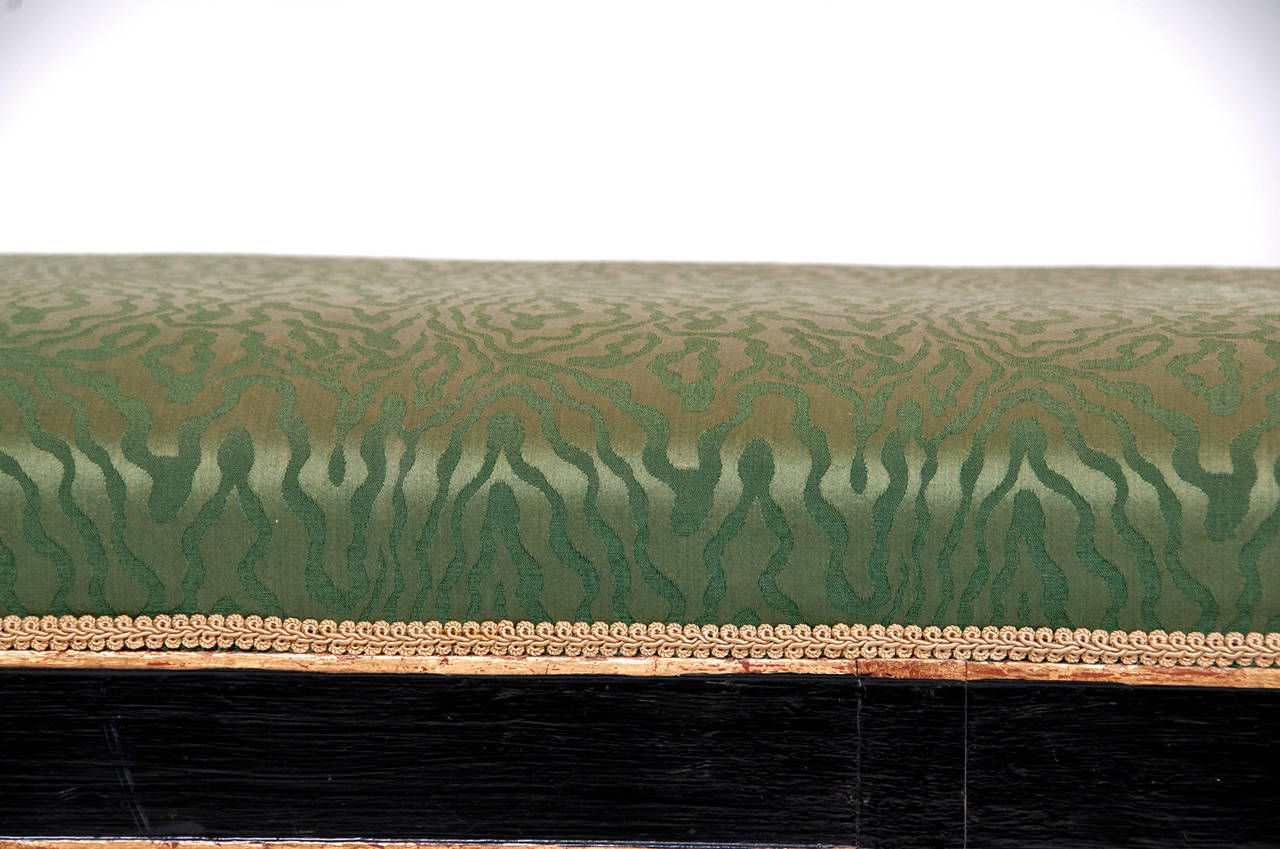 Neoclassical Painted and Gilt Daybed Window Seat, Italy circa 1820 2